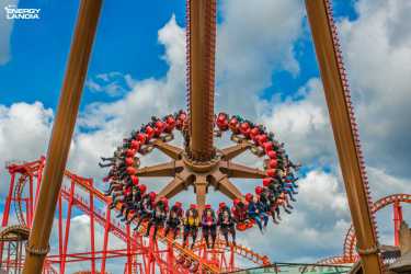 Obóz młodzieżowy, WAKACYJNY HIT !!! Z wyjazdem do Energylandii, wycieczkami do Wiednia, na Słowację i do aquaparków. Ośrodek z basenem letnim. Kolonia 7-13 lat, obóz 14-18 lat.